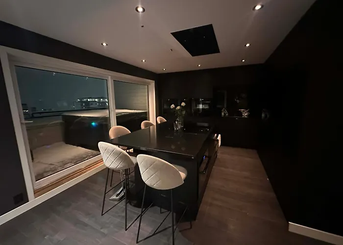 Apartamento Skyline Penthouse With Private Terrace & Jacuzzi *